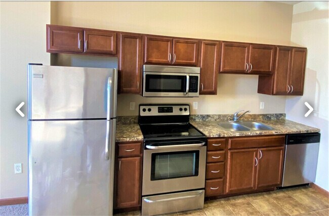 Building Photo - 214 S Kline St