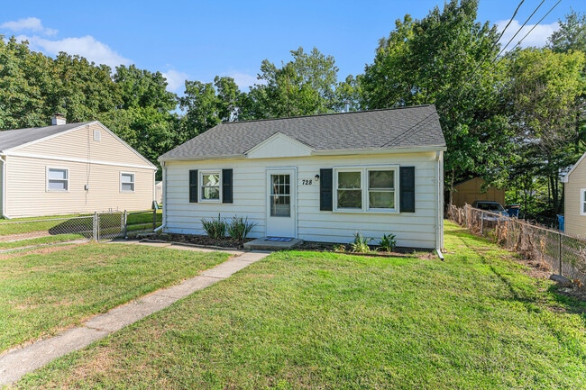 Building Photo - 728 Sunnock Ave