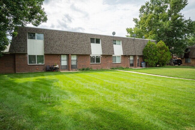 Building Photo - 2137 Dexter Dr