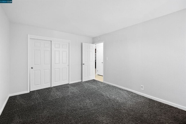 Building Photo - 1417 Berrellesa St