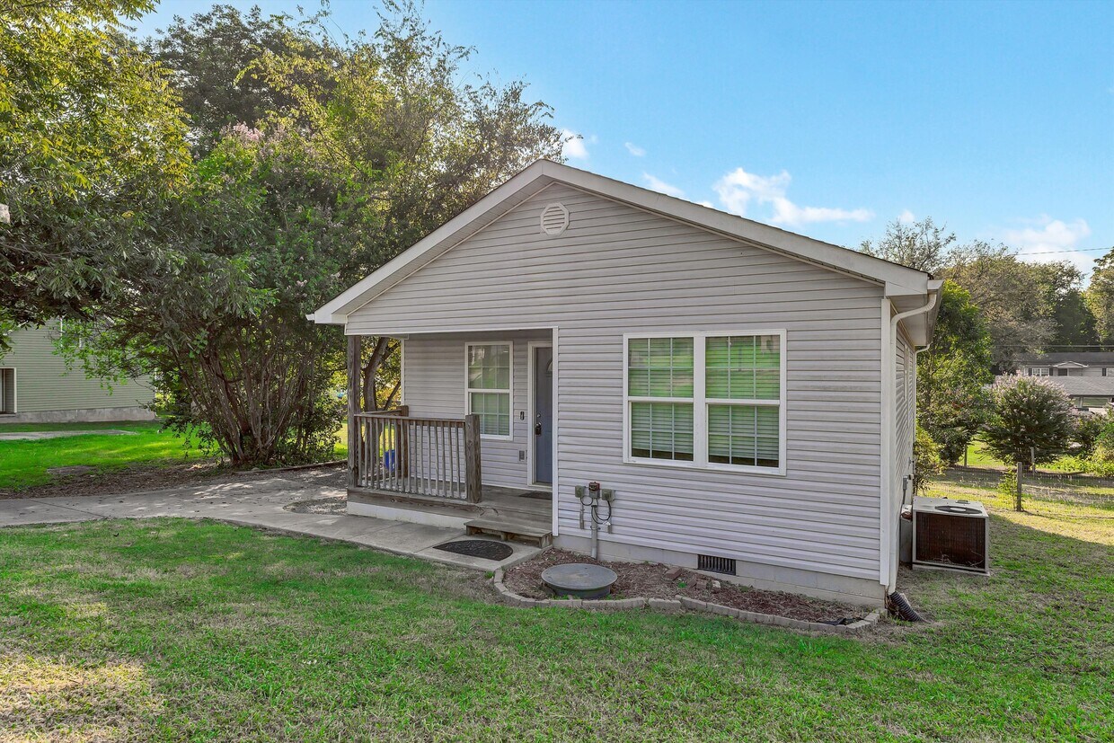 Photo - 219 W Watt St (Alcoa, TN)