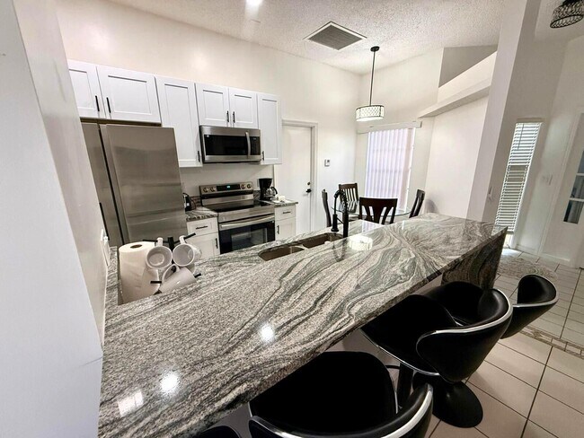 Foto del edificio - 1049 Mourning Dove Ln