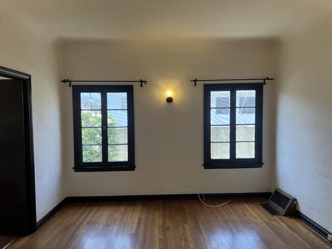 Building Photo - 4616 Greenwood Plz