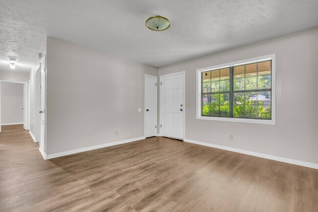 Foto del edificio - 369 Concourse Rd