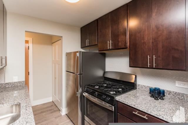 Foto principal - 1 bedroom in Chicago IL 60657