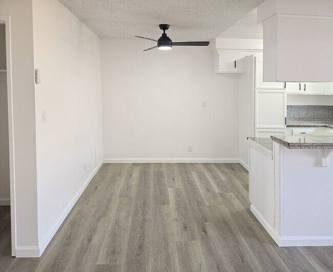 Foto del edificio - 8061 8th St