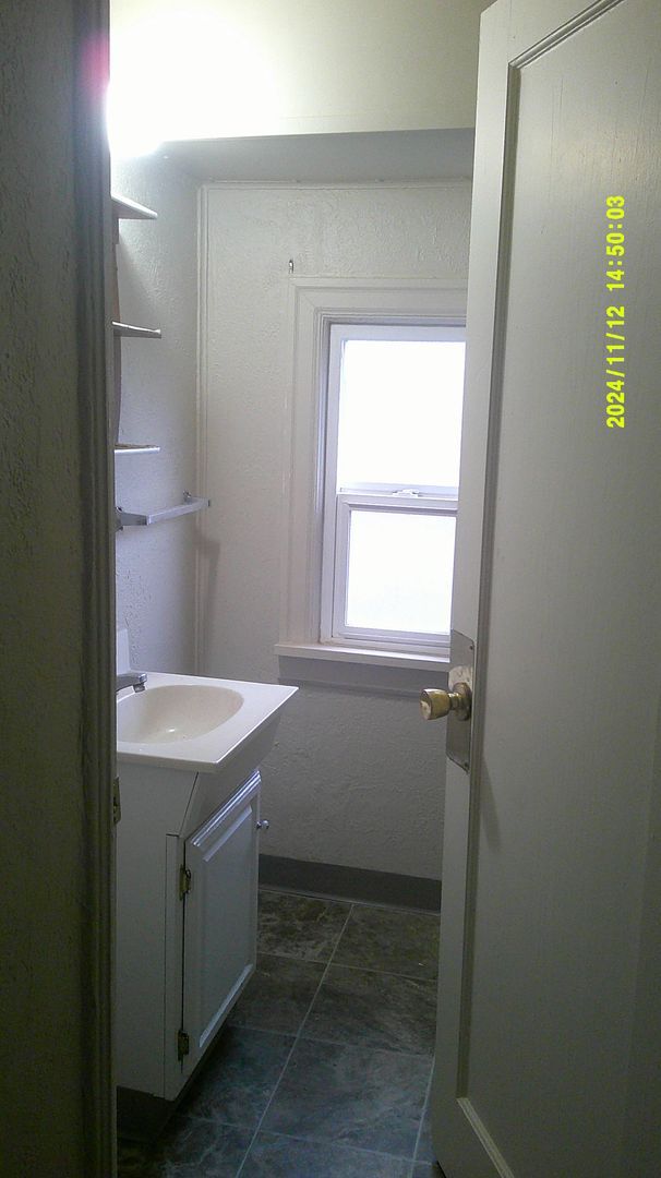 Foto del edificio - 2056 NW Van Buren Ave