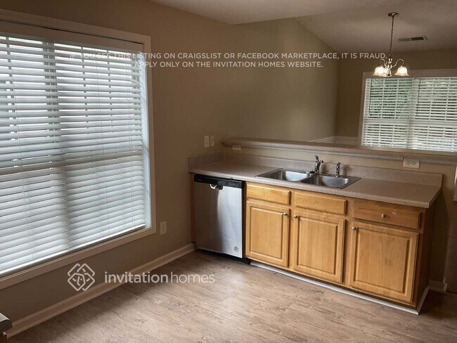 Foto del edificio - 141 N Square Ln