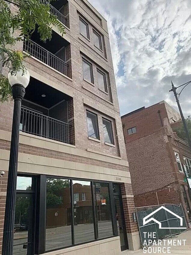 Primary Photo - 3336 W Irving Park Rd