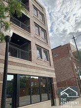 Building Photo - 3336 W Irving Park Rd
