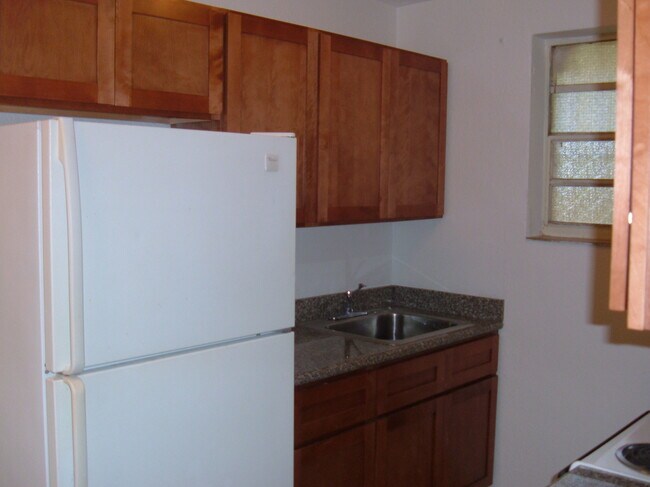 Foto del edificio - 5814 NE 4th Ct