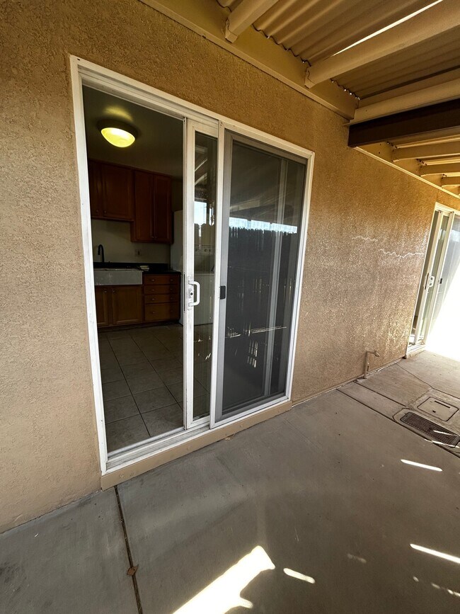 Foto del edificio - 3322-24 Clairemont Mesa Blvd