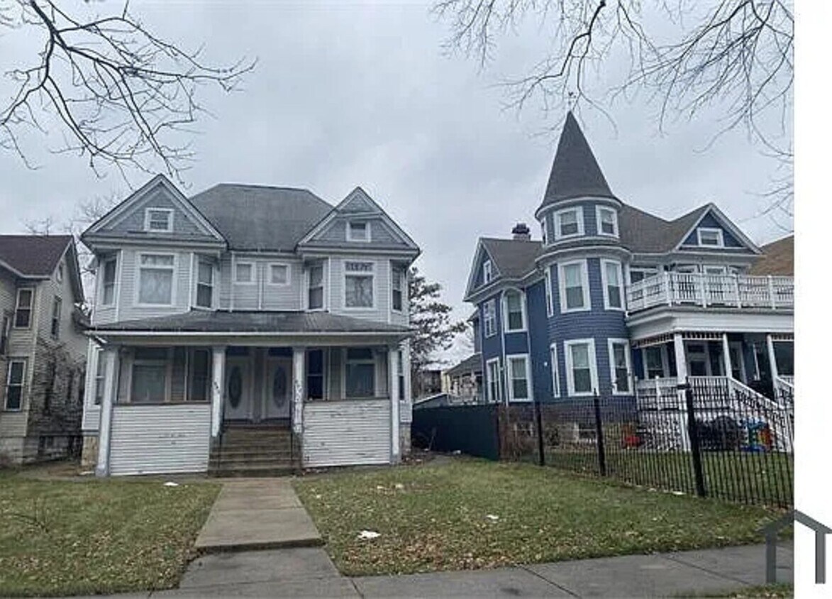 Foto principal - Charming 3BR Duplex in Chicago