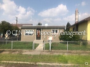 Building Photo - 2103 Elm St