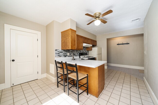 kitchen - 310 Grove Ave