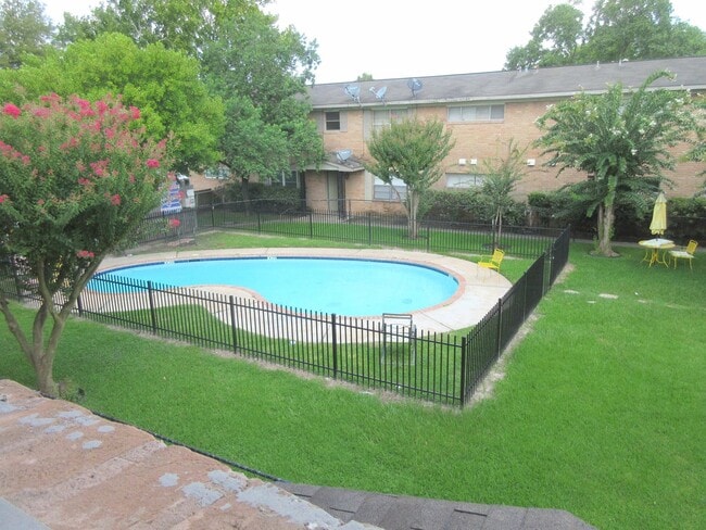 Spring Branch Condo ALL BILLS PAID! - Spring Branch Condo  ALL BILLS PAID!