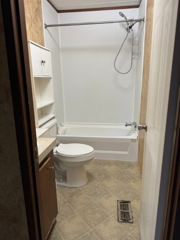 Foto del edificio - 7266 River Rd