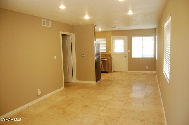 Foto del edificio - 1375 Uppingham Dr