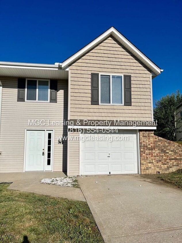 Primary Photo - Charming Duplex within Walking Distance of...