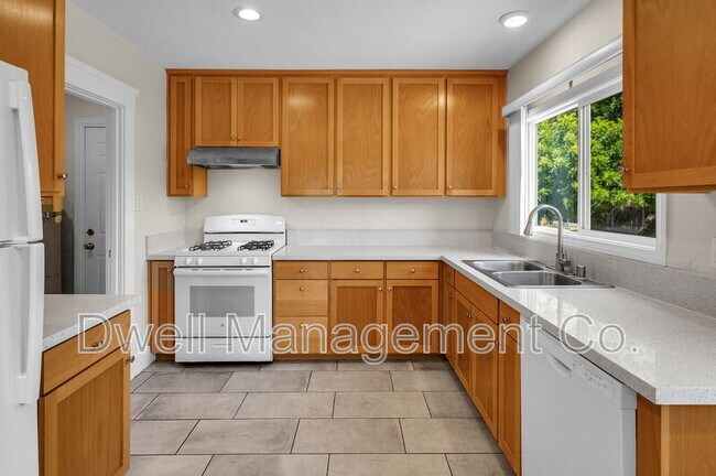 Foto del edificio - 1430 Diamond Ln