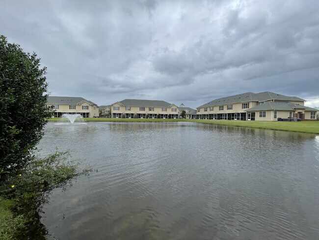 Foto del edificio - Luxurious 3-Bedroom Condo in Panama City, FL with Spacious Layout and Modern Amenities!