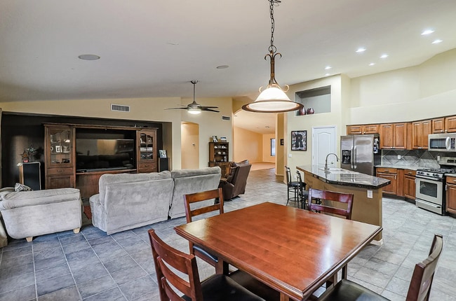 Building Photo - 17592 W Copper Ridge Dr