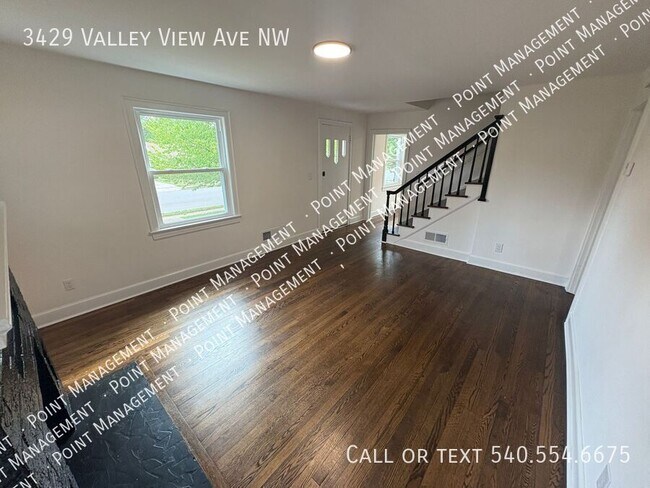 Foto del edificio - 3429 Vly Vw Ave NW