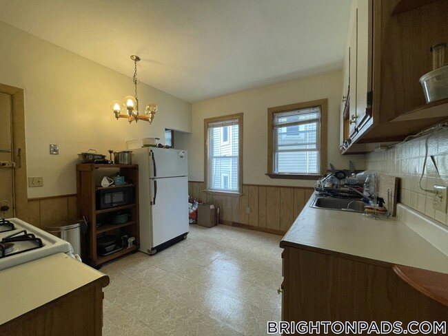 Building Photo - 40 Tremont St
