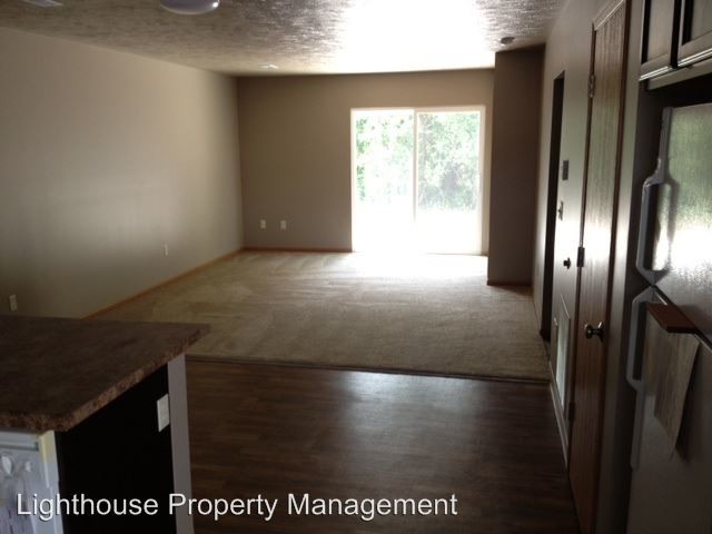 Building Photo - 8023 Green Meadow Ct