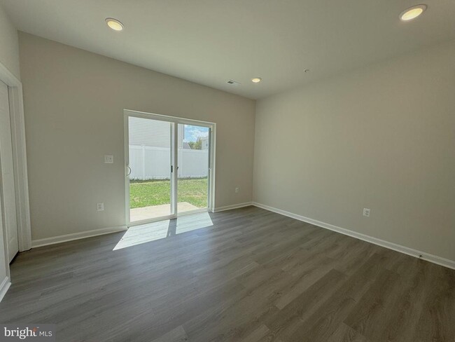 Foto del edificio - 45714 N Maxine Wy