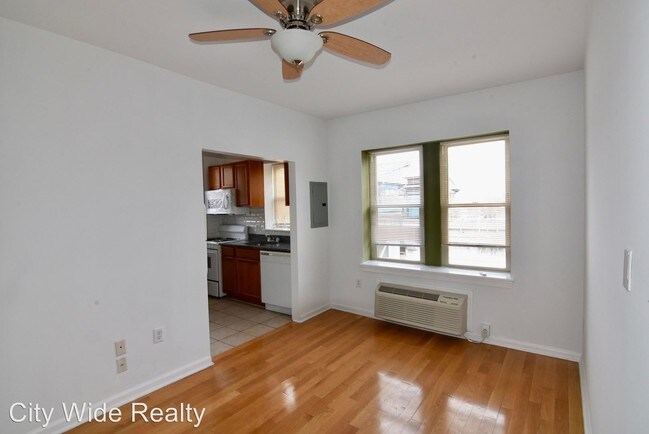 Building Photo - 2 S 46th St