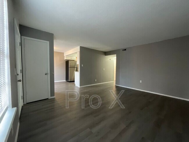 Foto del edificio - 1021 S St Louis Ave