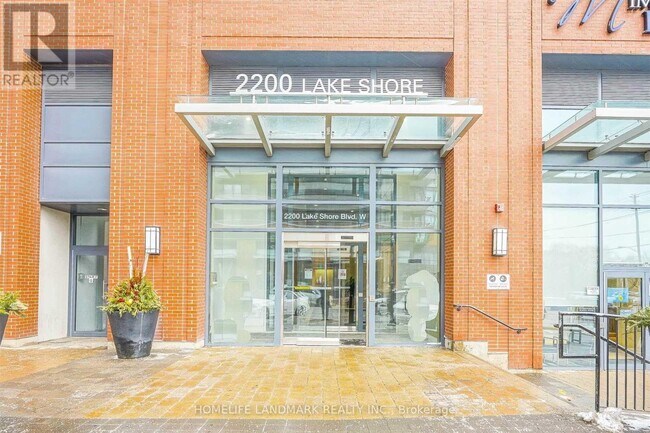 Building Photo - 2200 Lake Shore Blvd W