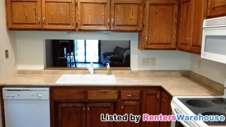 Building Photo - 2745 River Hills Dr S