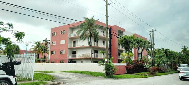 Foto del edificio - 8401 NW 8th St