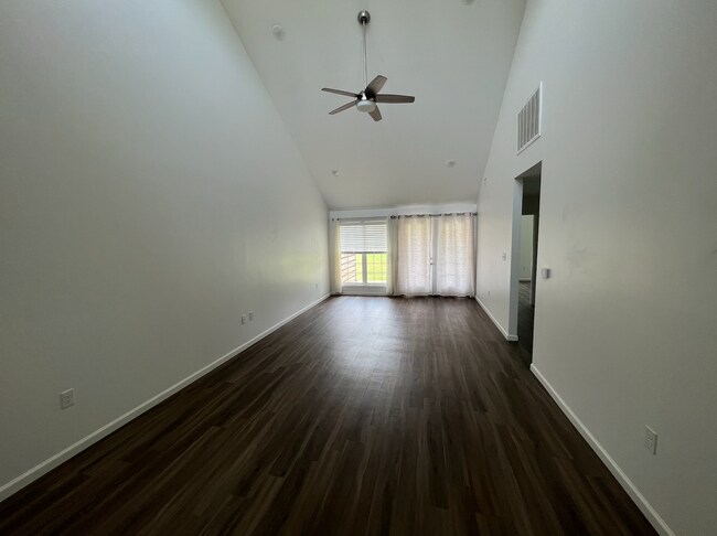Foto del edificio - 4710 Antosh Cir
