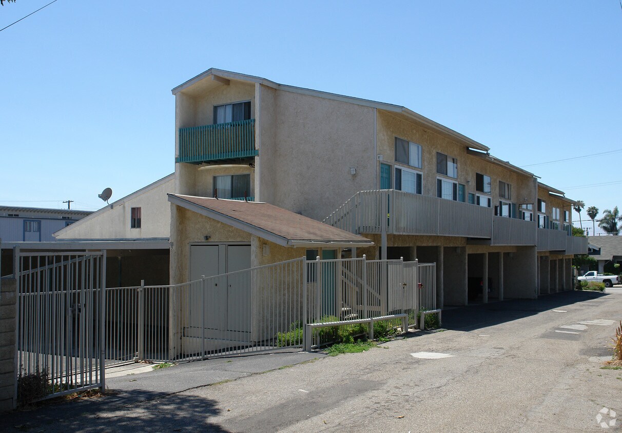 Foto del edificio - 154 S Hemlock Ln