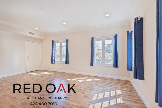 Building Photo - ~2 Weeks FREE~ Gorgeous Two Bedroom with S...