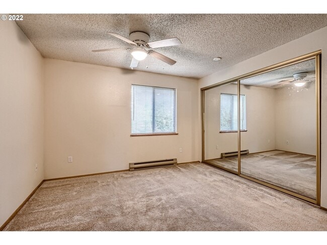 Building Photo - 12600 SE Freeman Way