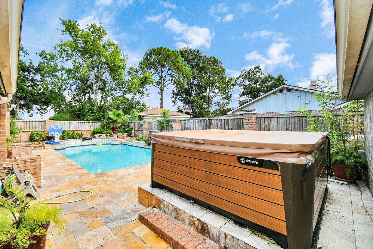 Primary Photo - 2510 Hilton Head Dr
