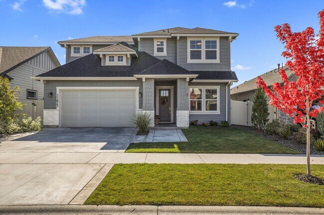 Foto del edificio - Beautiful 4 bed 2.5 bath home
