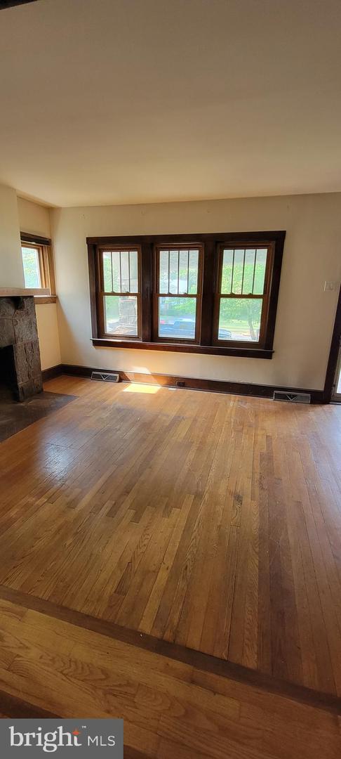 Foto del edificio - 19 Kells Ave