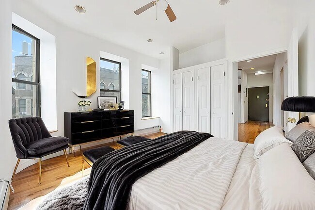 Foto del edificio - 301 W 151st St