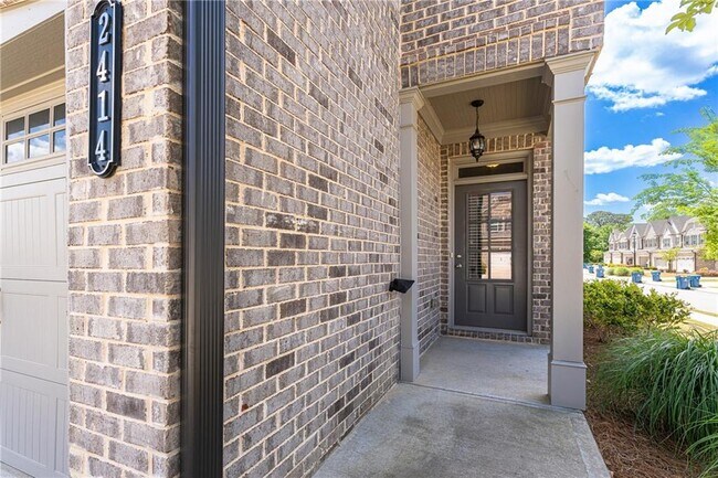 Foto del edificio - 2414 Morgan Pl Dr