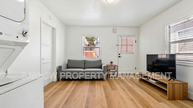 Foto del edificio - 729 E 7th St