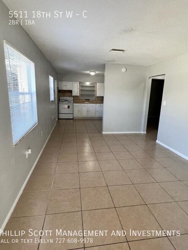 Foto del edificio - 5511 18th St W