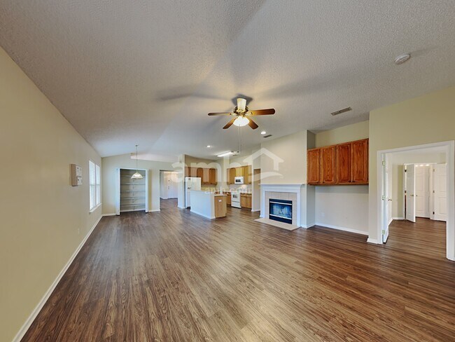 Building Photo - 3353 Chapel Ct