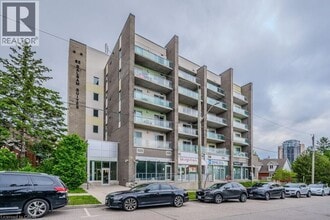 Building Photo - 62 Balsam St