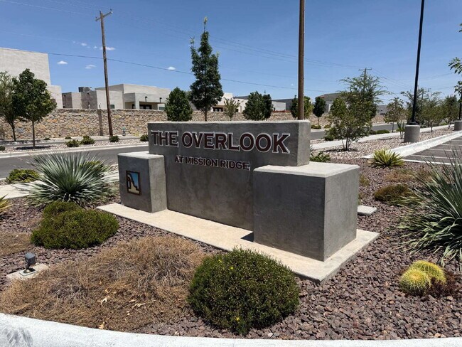 Foto del edificio - 13389 Carterton Ave