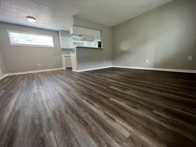 Photo - 2120 Strawberry Rd Apartment